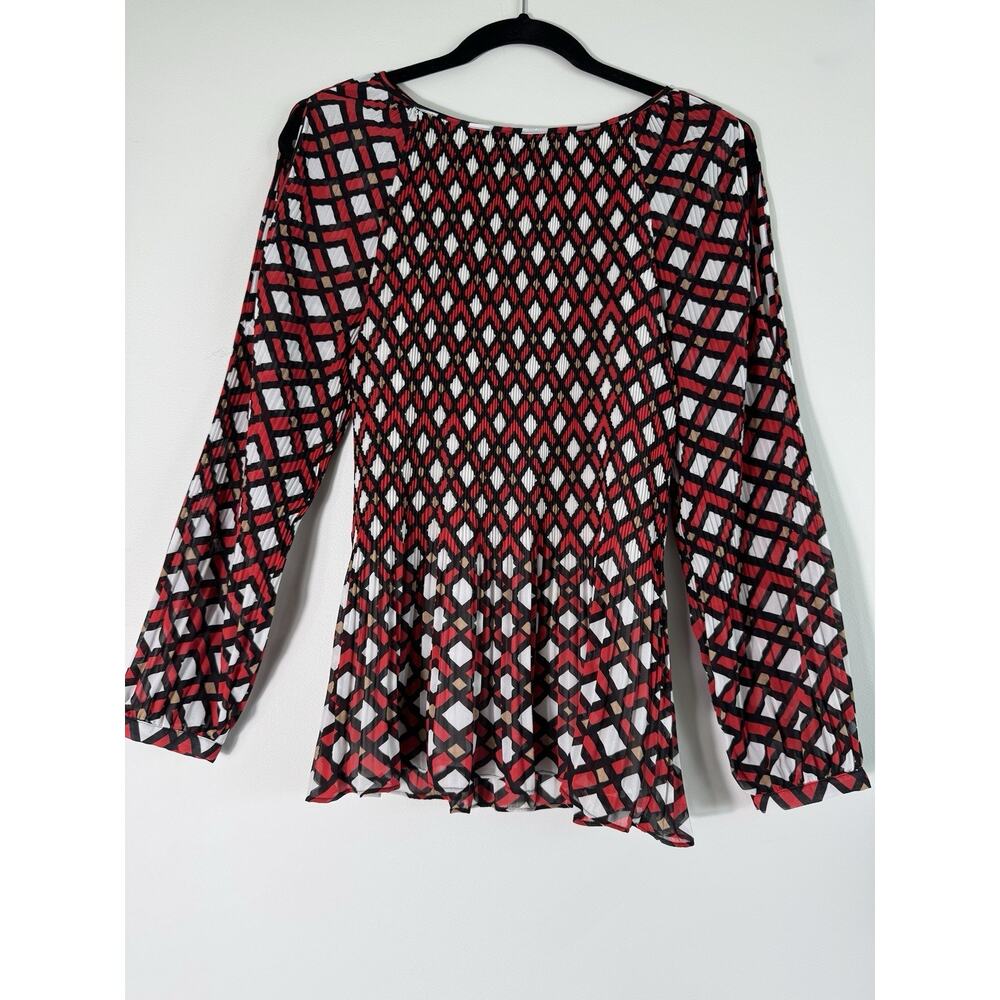 Chicos Women Red White Accordion Pleat Cold Shoulder Size 0 Long Sleeves Preppy